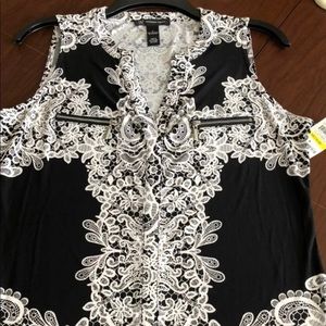 Sleeveless dress top